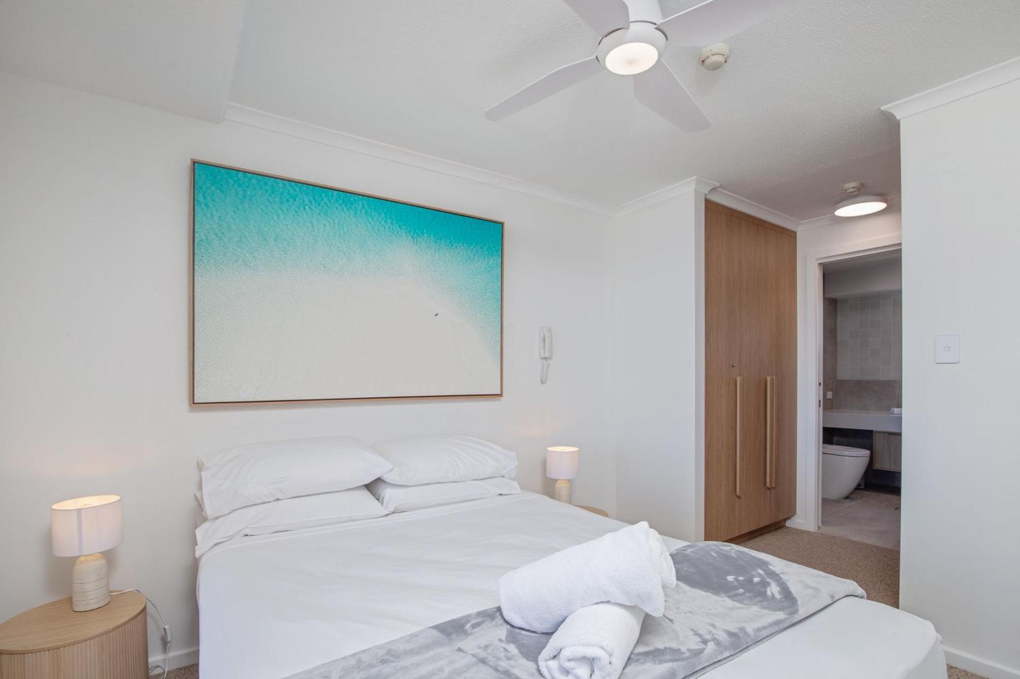 Crystal Beachfront Apartments Gold Coast Eksteriør bilde