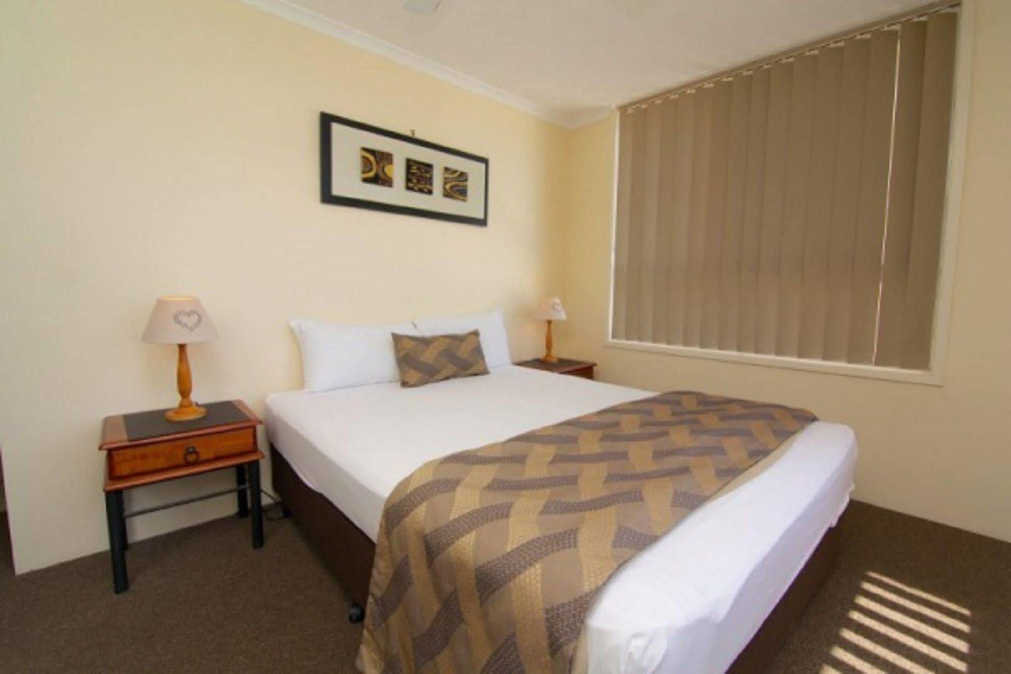 Crystal Beachfront Apartments Gold Coast Eksteriør bilde