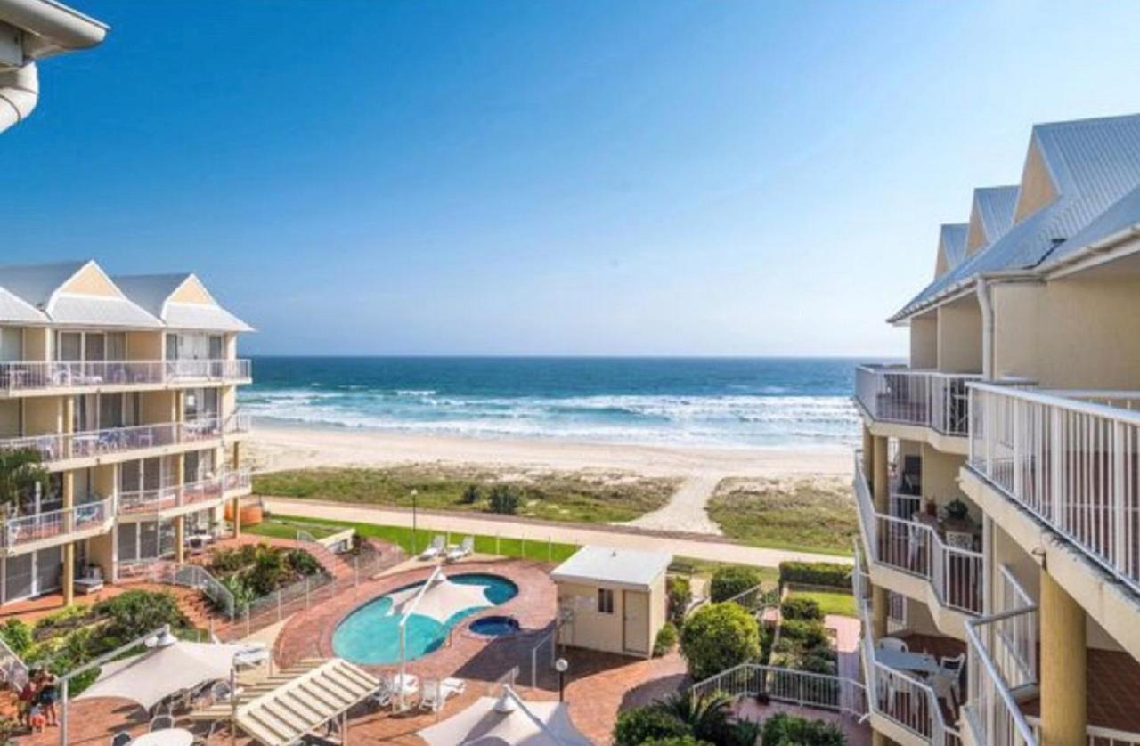 Crystal Beachfront Apartments Gold Coast Eksteriør bilde